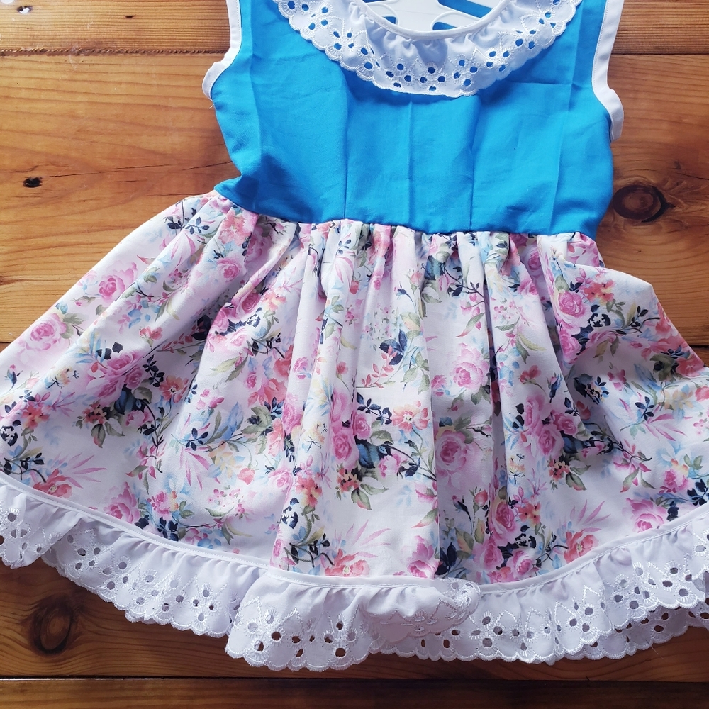 Dress - Picture 2 of 2
